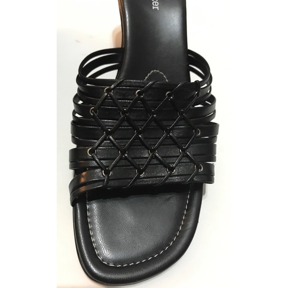 NATURALIZER | Strappy Black Heel Sandals -- 8.5 - Picture 6 of 8